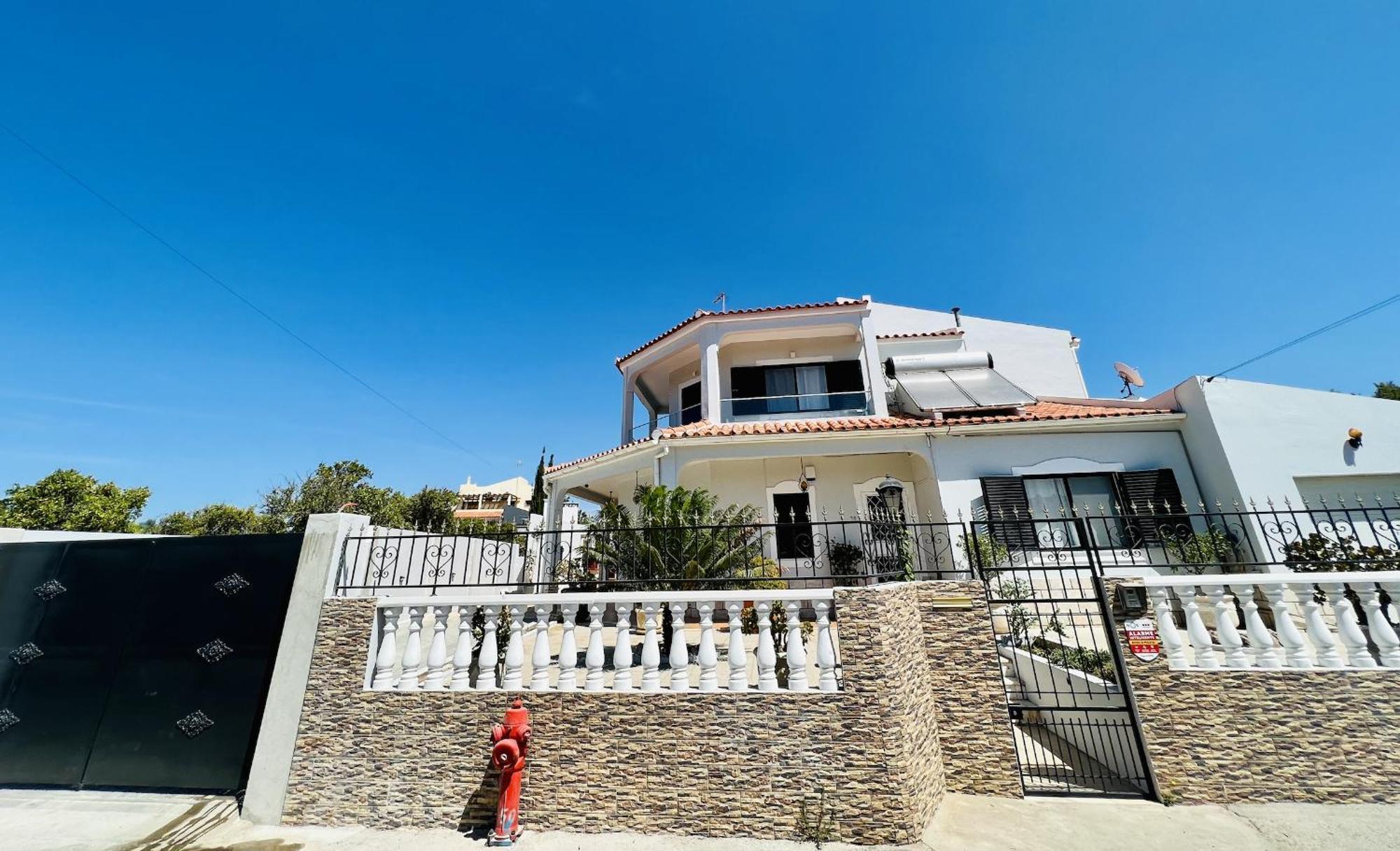 Charming 5 Bed Private Villa - Quarteira Bagian luar foto